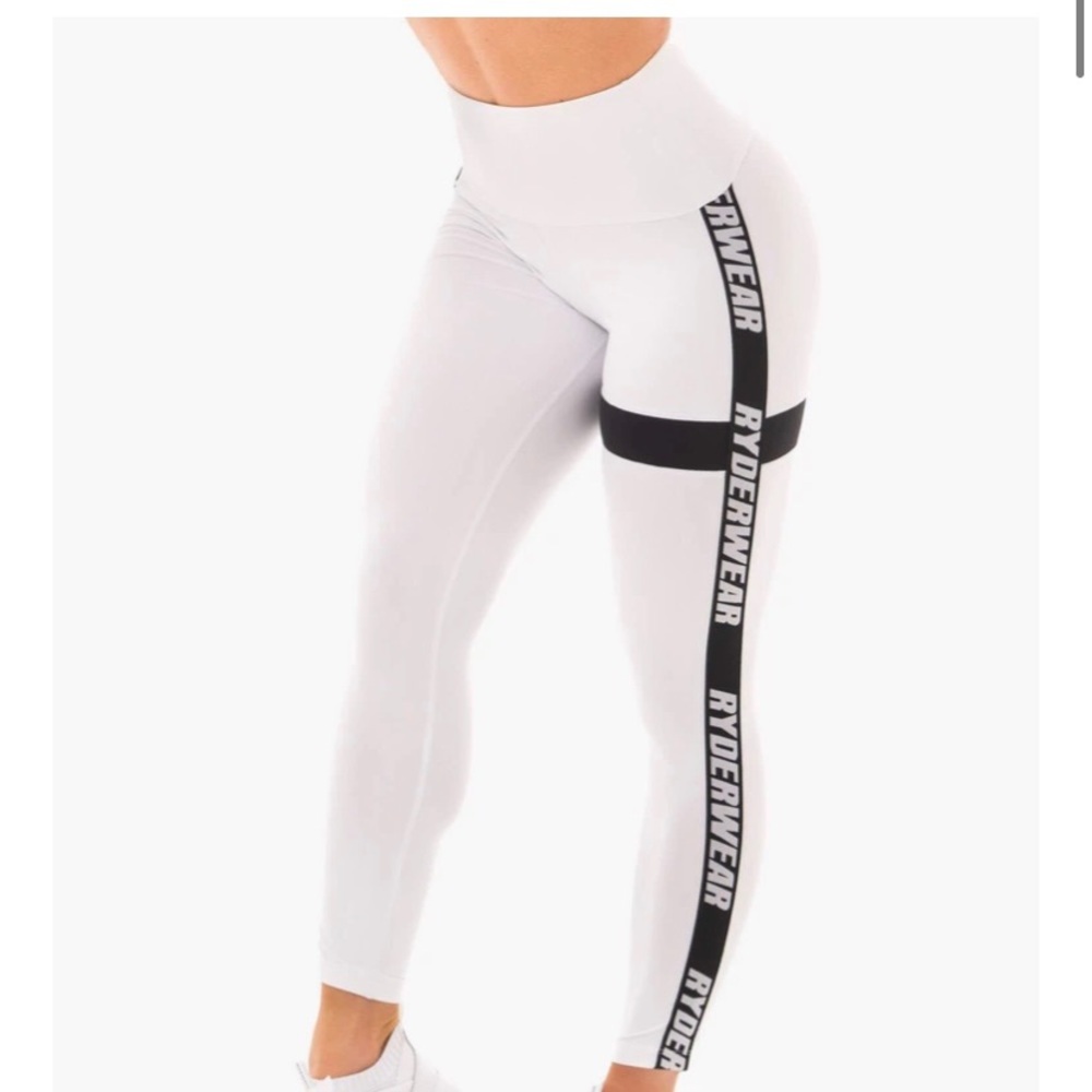 Ryderwear COURTSIDE SCRUNCH BUM LEGGINGS